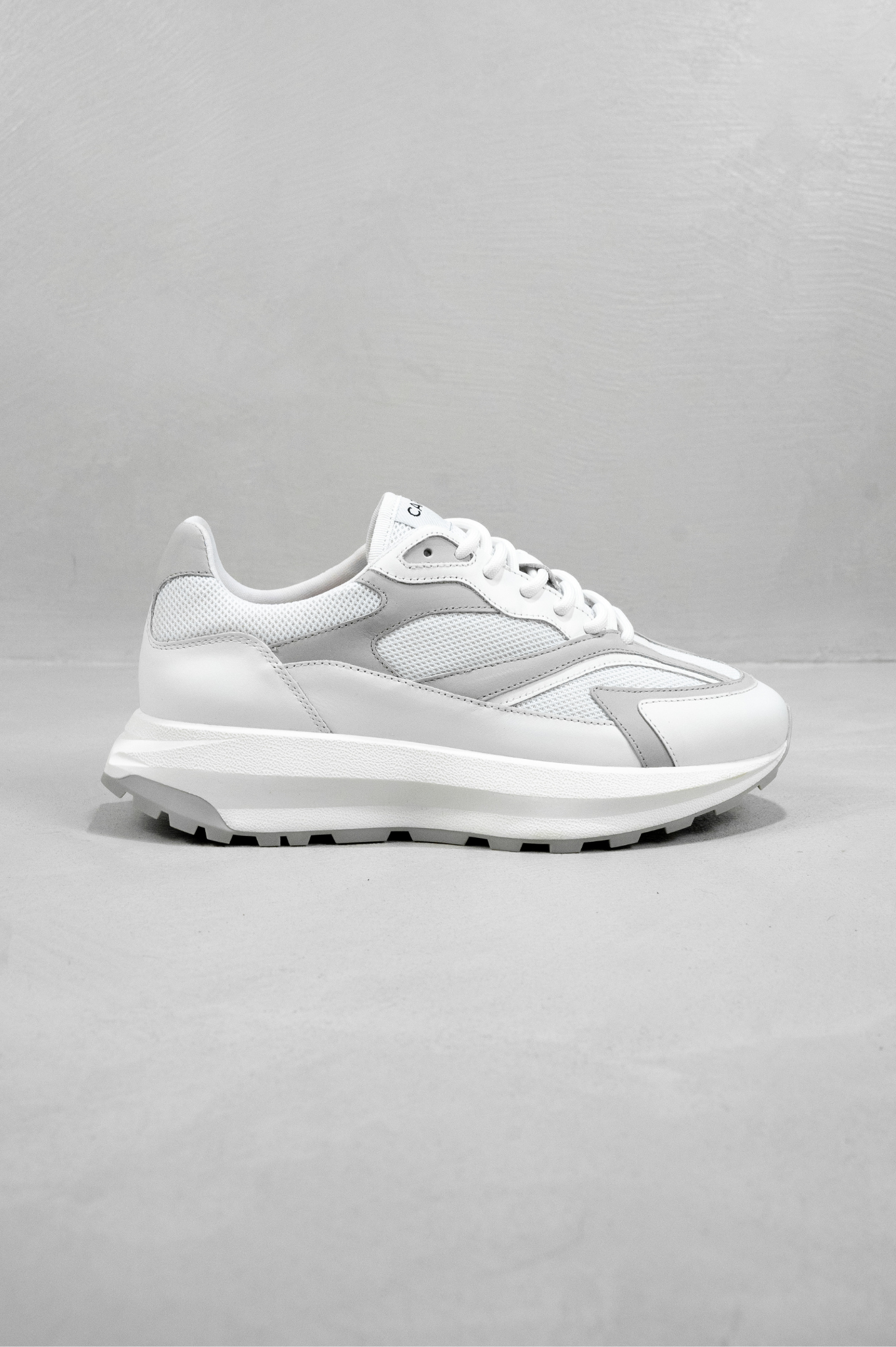 Capo OMNI Trainer - White/Light Grey