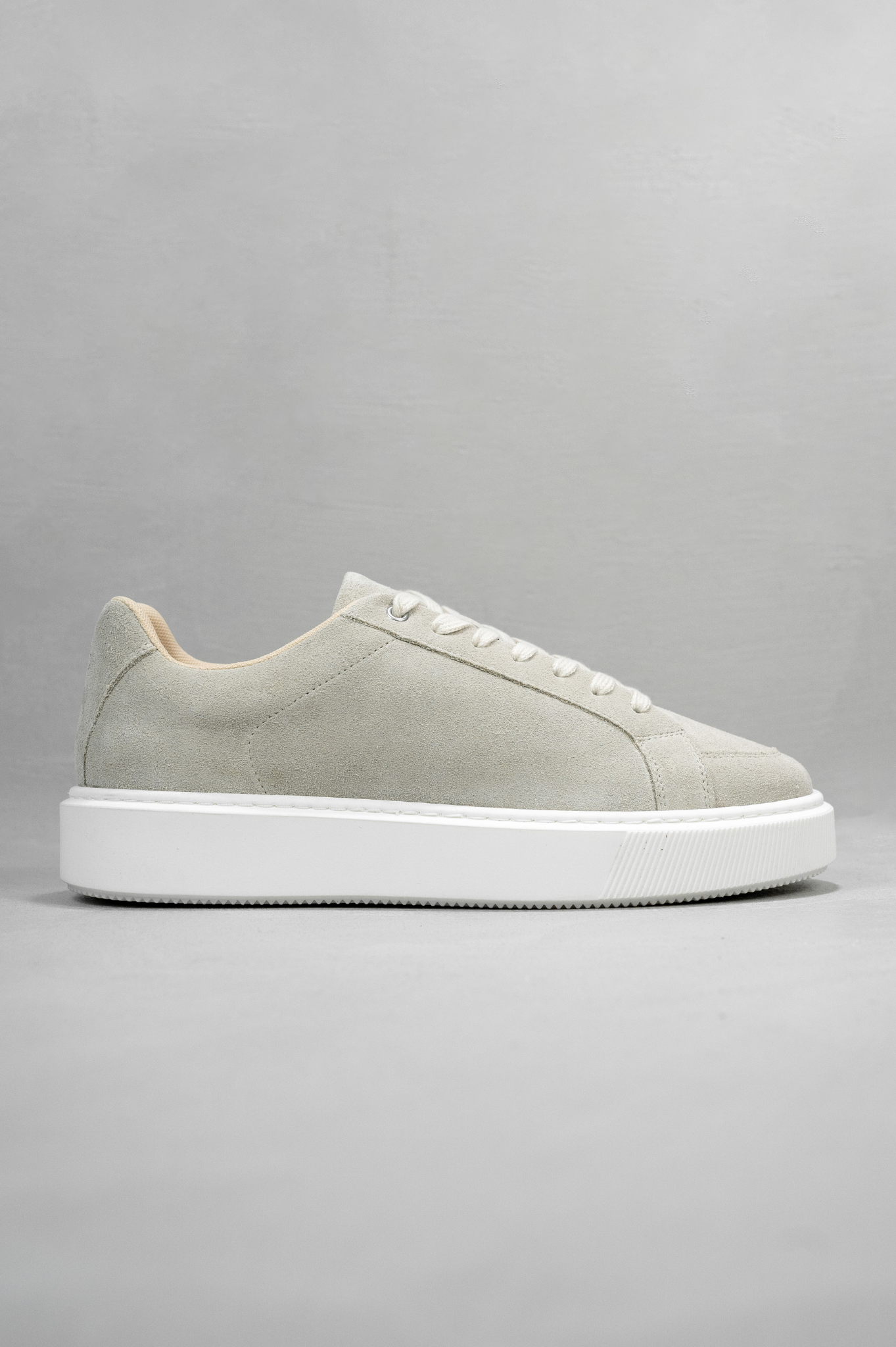 Capo ESSENTIAL Suede Trainer - Stone