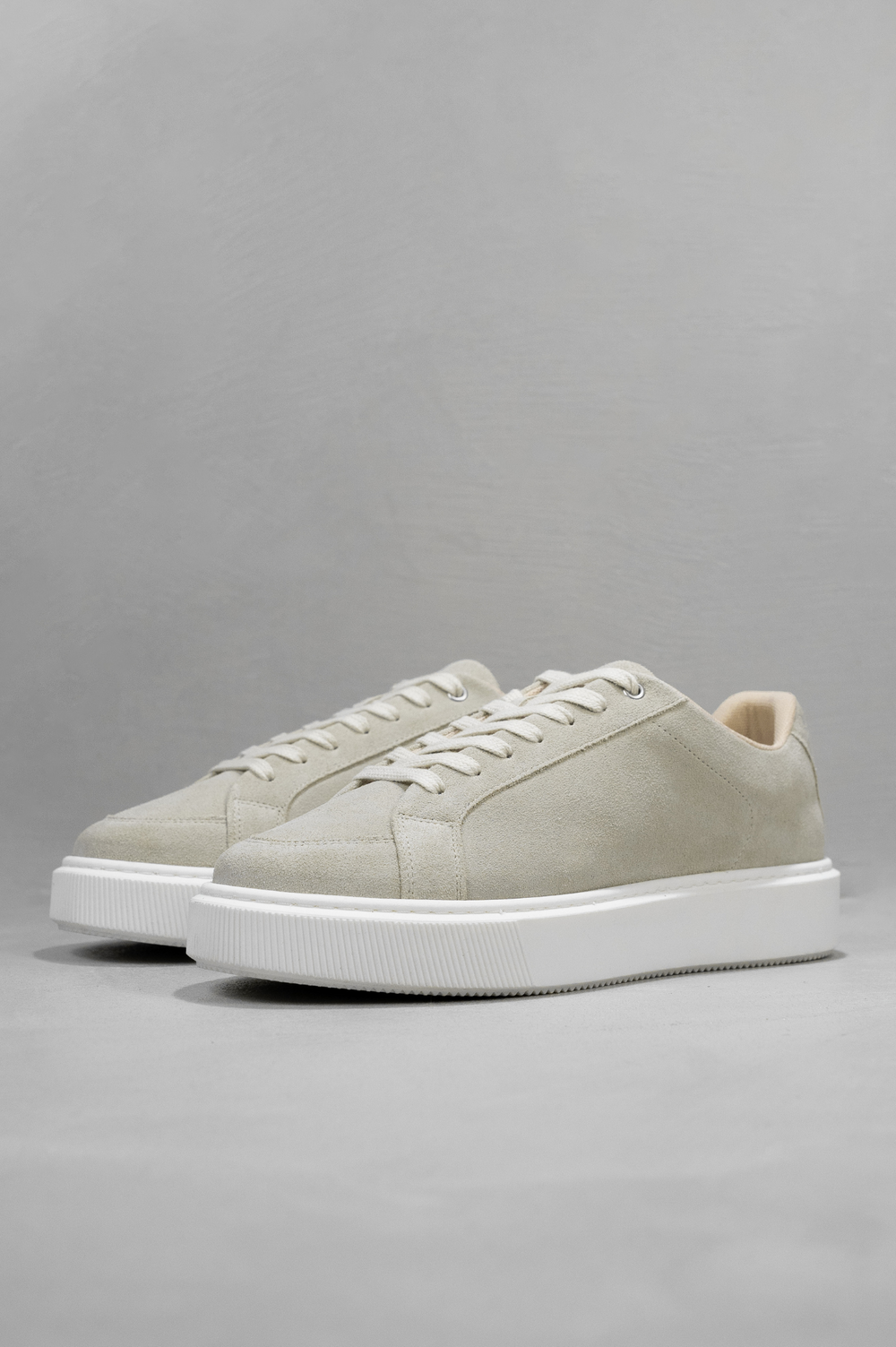 Capo ESSENTIAL Suede Trainer - Stone