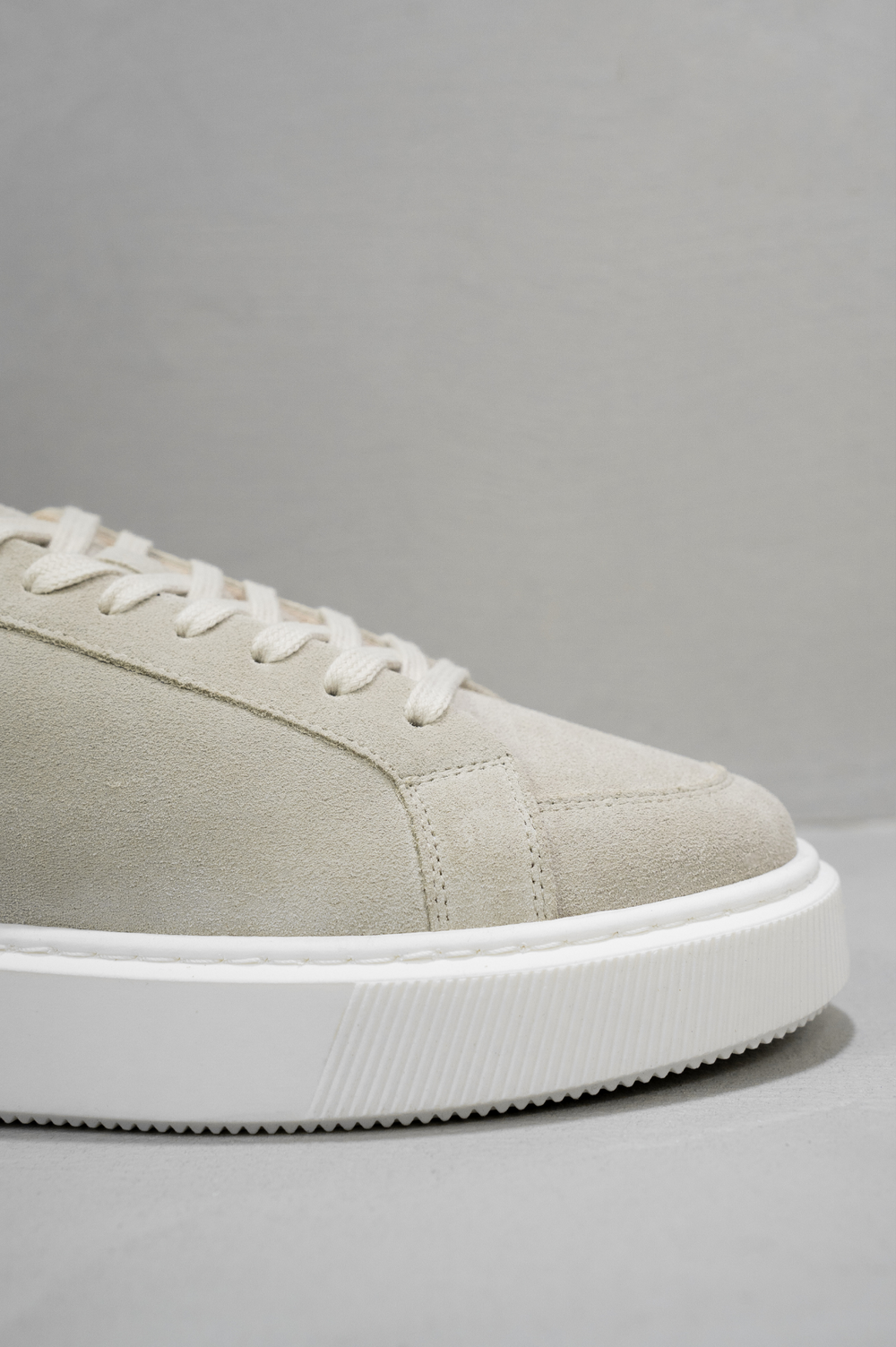 Capo ESSENTIAL Suede Trainer - Stone