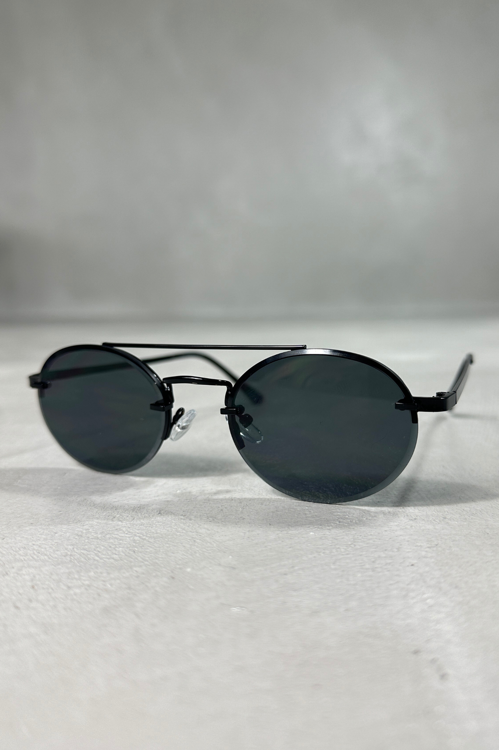 CAPO Oval Double Bridge Sunglasses - Black