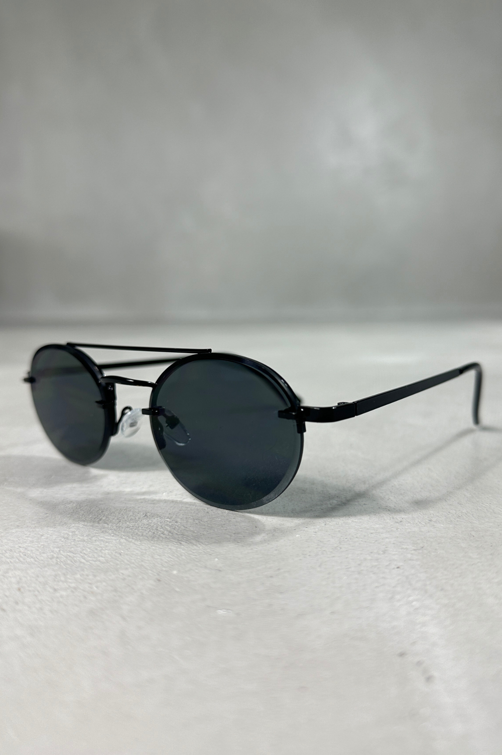 CAPO Oval Double Bridge Sunglasses - Black