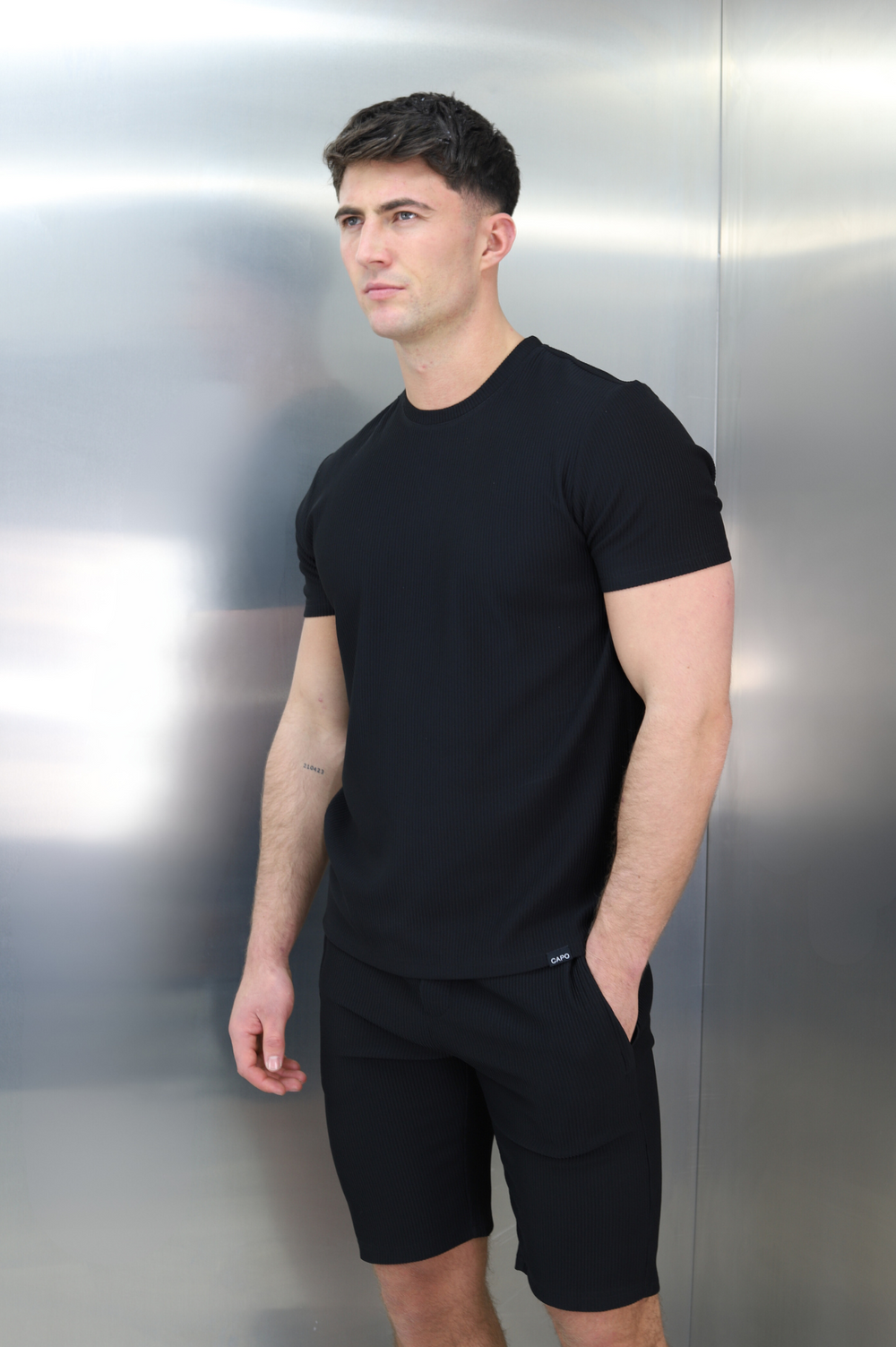 Capo PLEAT T-Shirt - Black