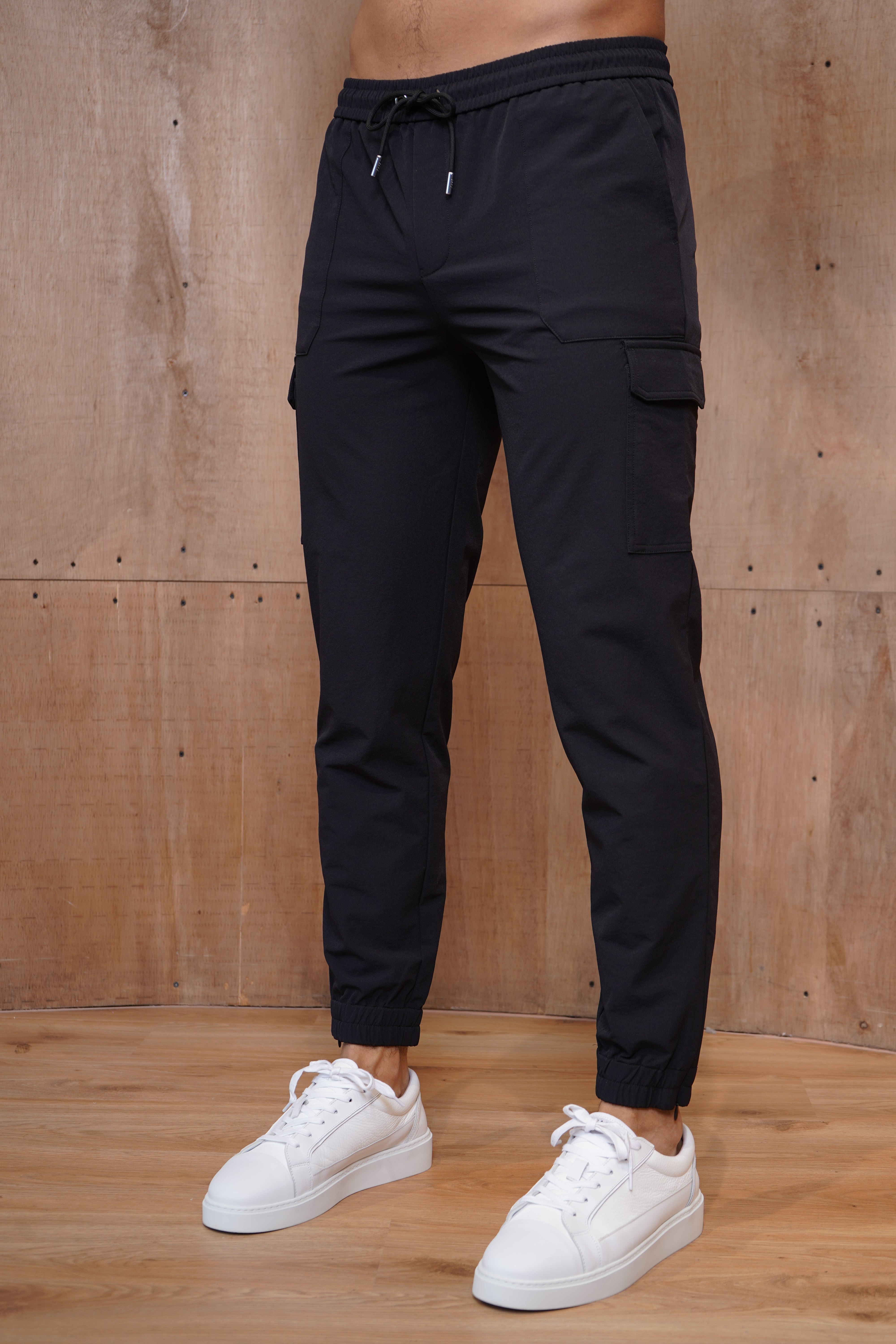 Capo Smart Cuffed Cargohose - Schwarz