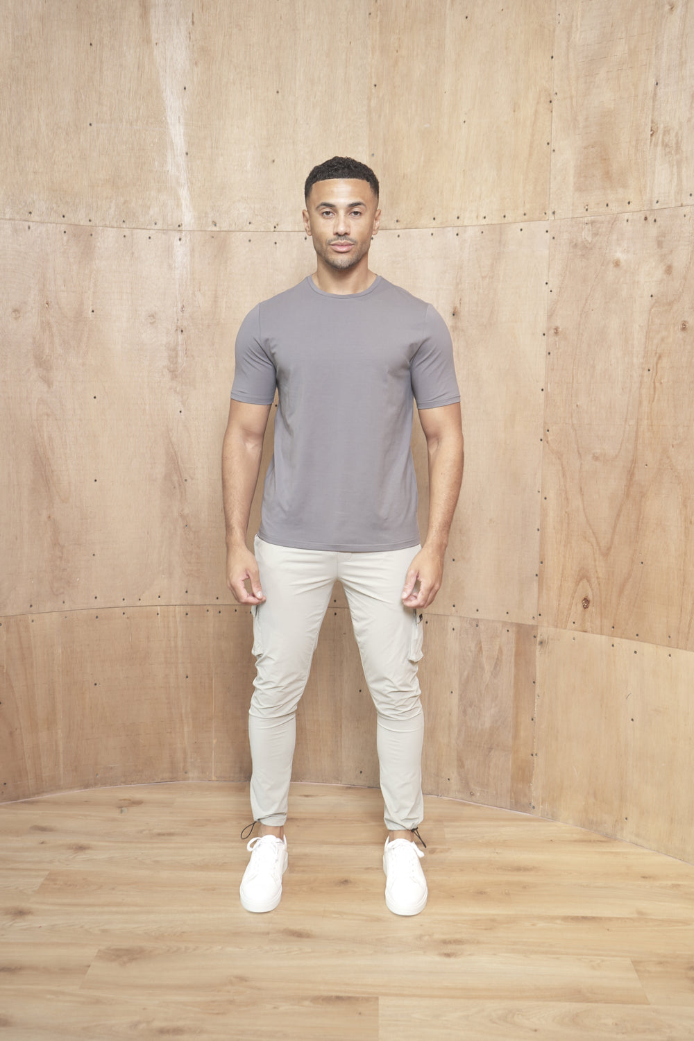 Capo Rundhals-T-Shirt aus Baumwolle für jeden Tag - Stein