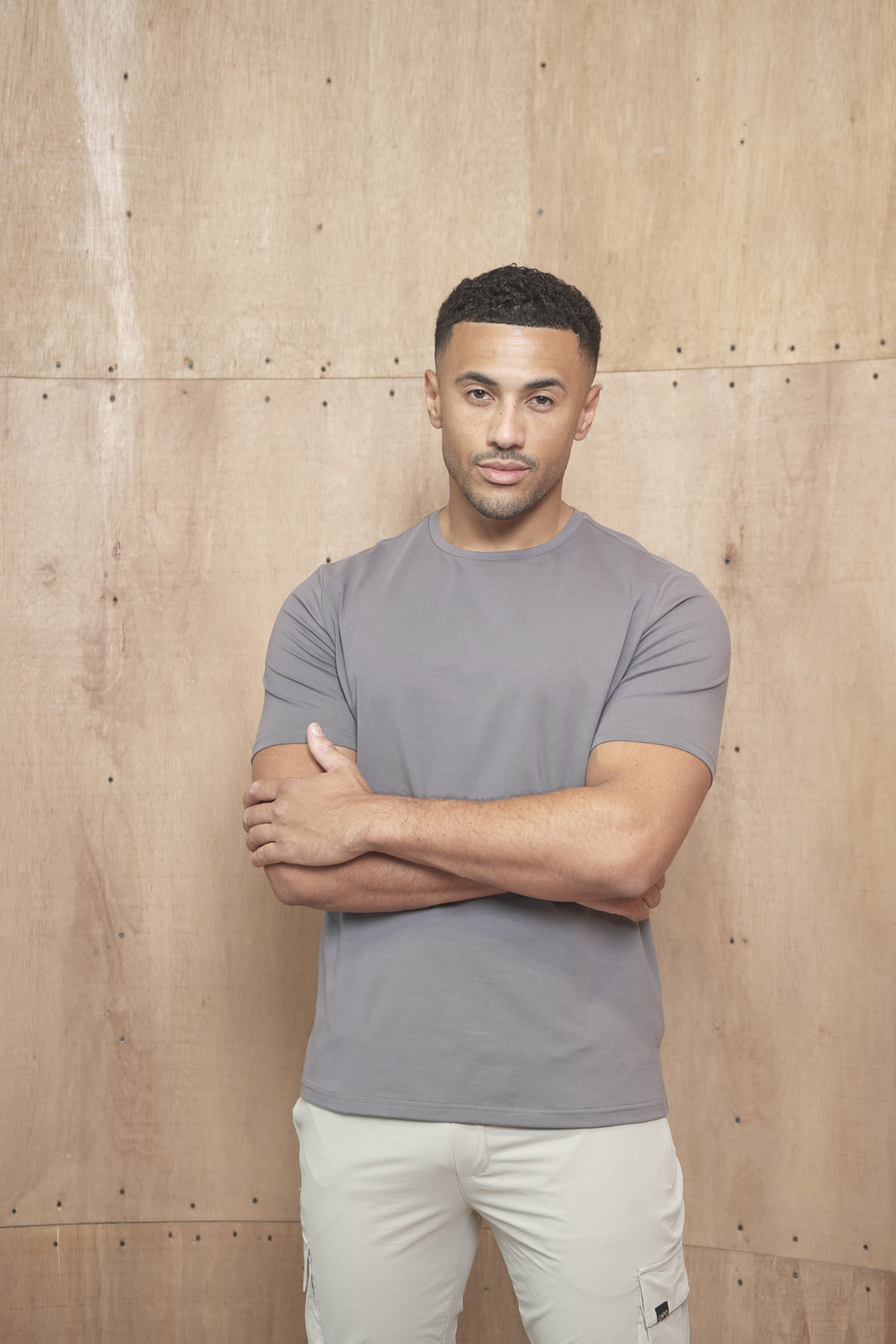 Capo Rundhals-T-Shirt aus Baumwolle für jeden Tag - Stein