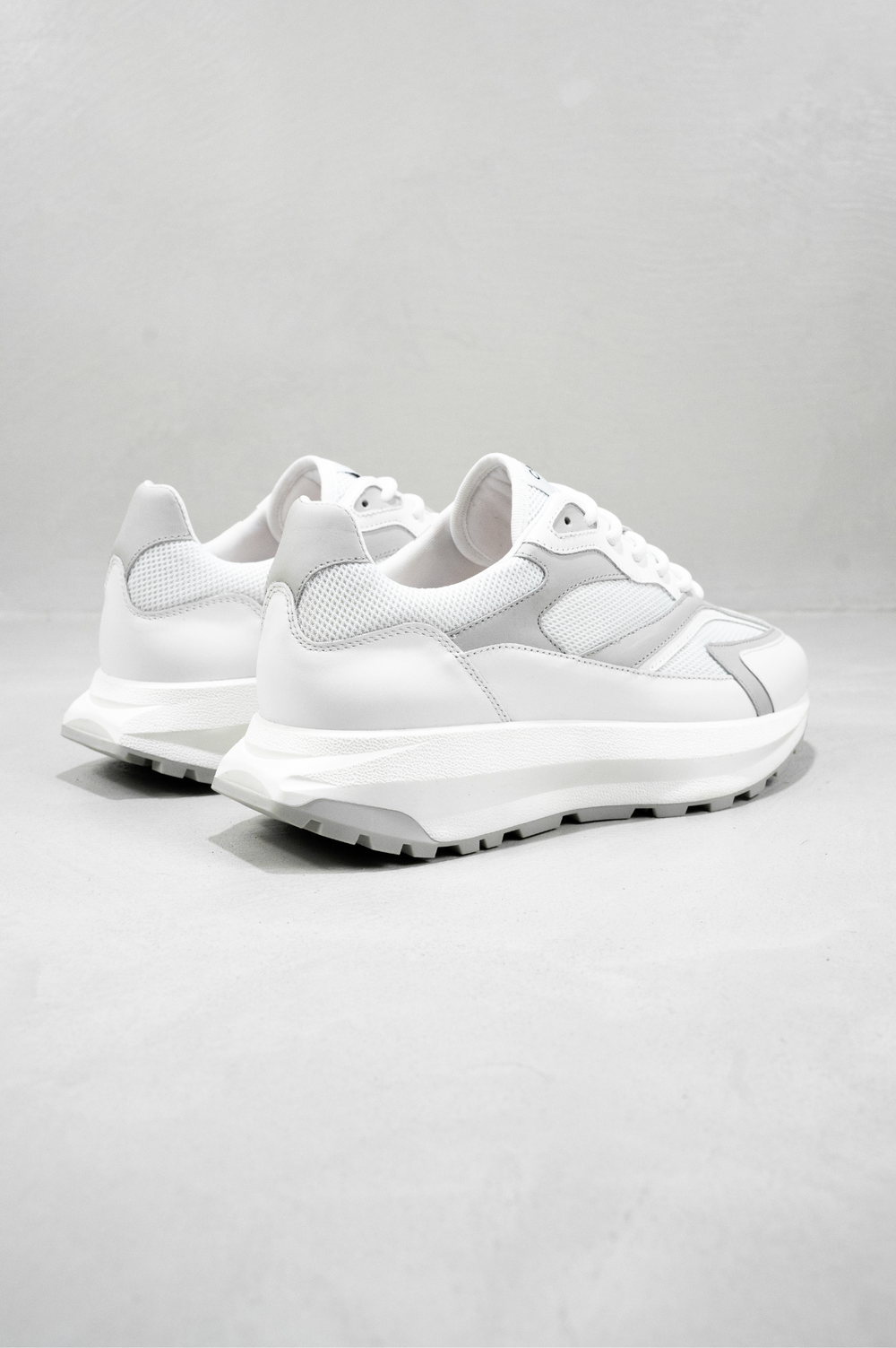 Capo OMNI Trainer - White/Light Grey