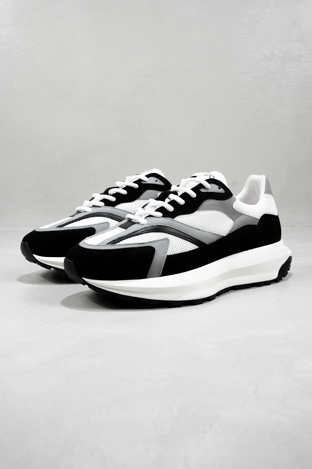 Capo OMNI Trainer - Black/White/Light Grey