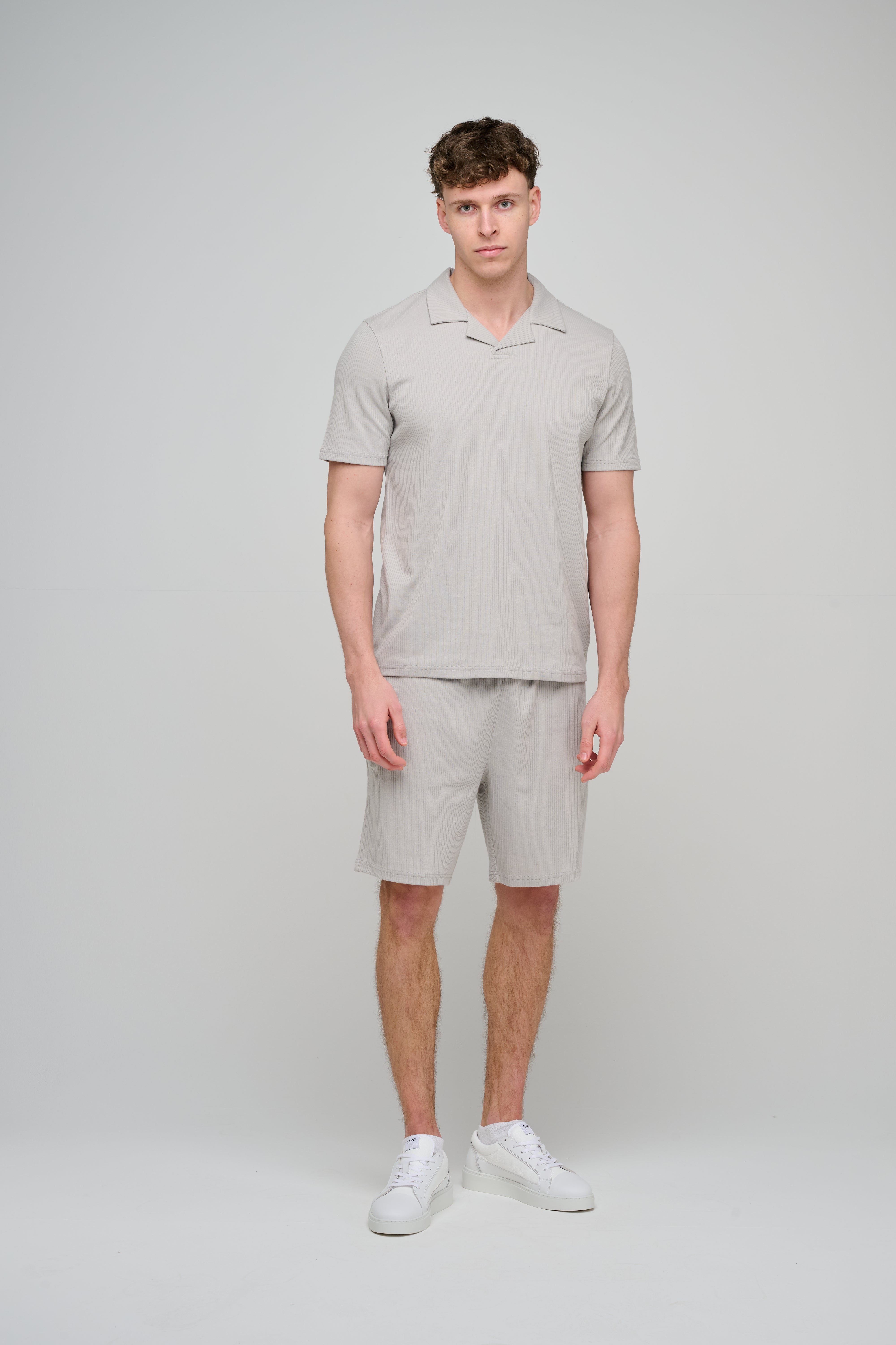 Capo Pleated Shorts - Light Grey