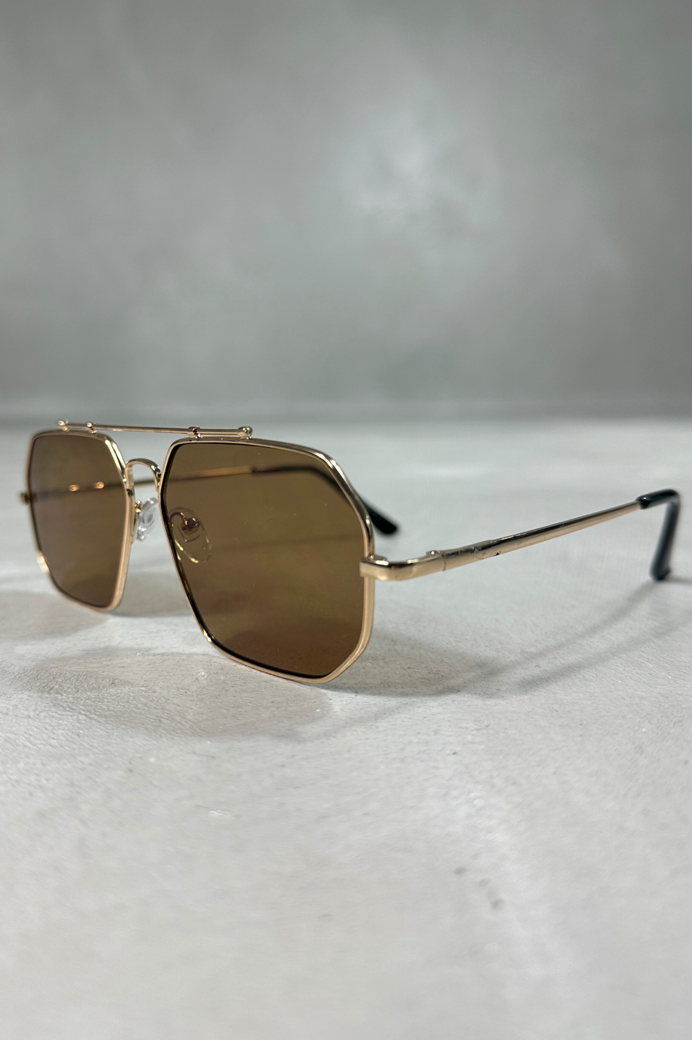 CAPO Heptagon Aviator Sunglasses - Gold