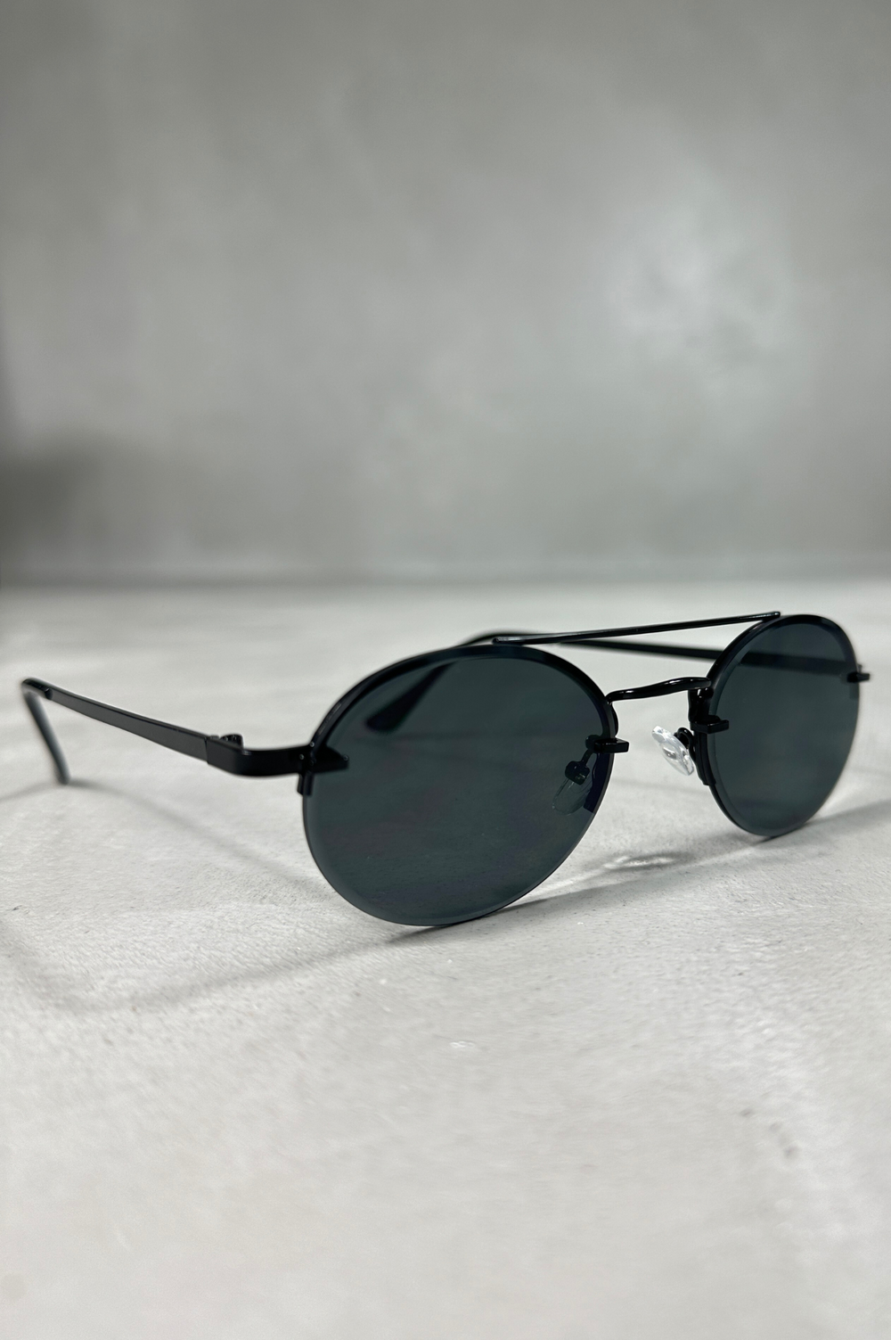 CAPO Oval Double Bridge Sunglasses - Black