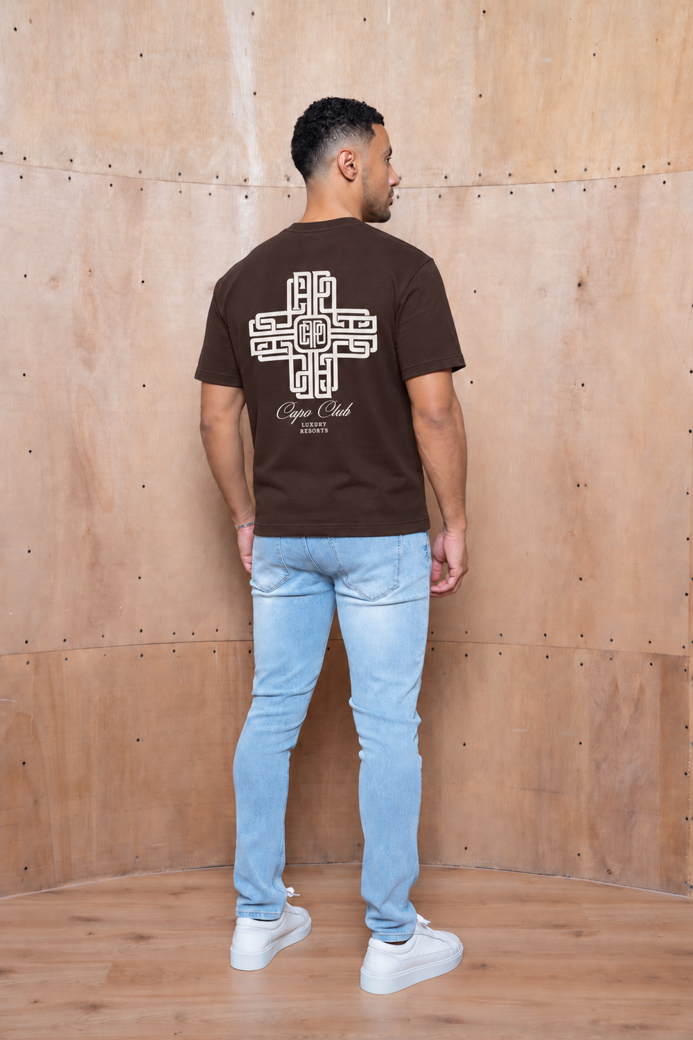 Capo Emblem T-Shirt - Brown/Ecru