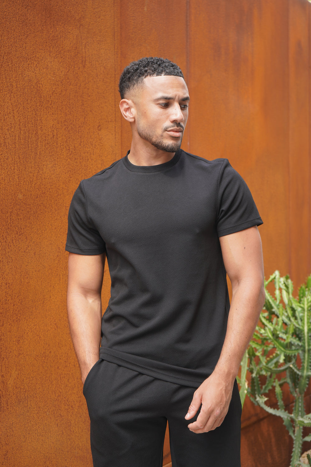 Capo Aztec Revere T-Shirt - Black