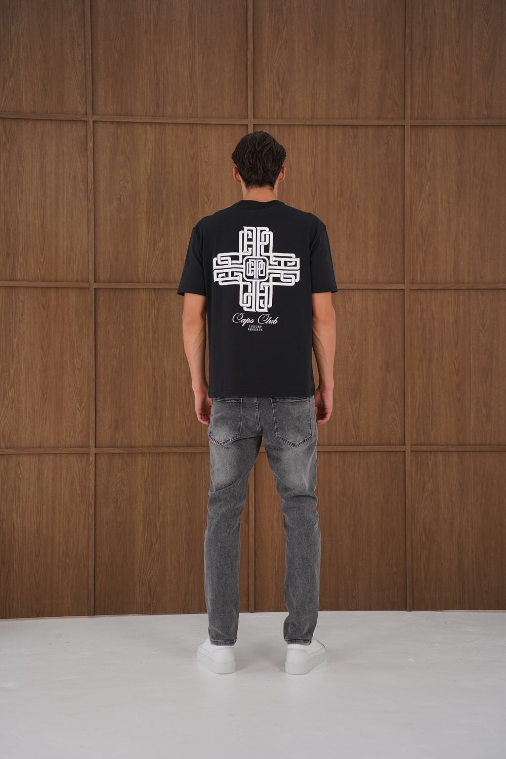 Capo Emblem T-Shirt - Black/White