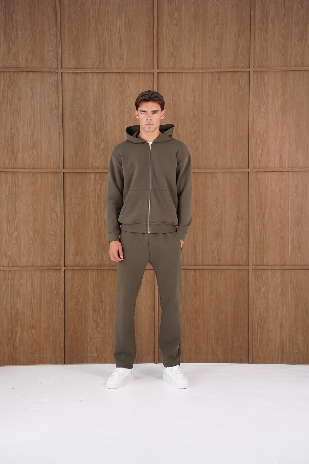 Capo Toby Straight Hem Jogger - Dark Olive