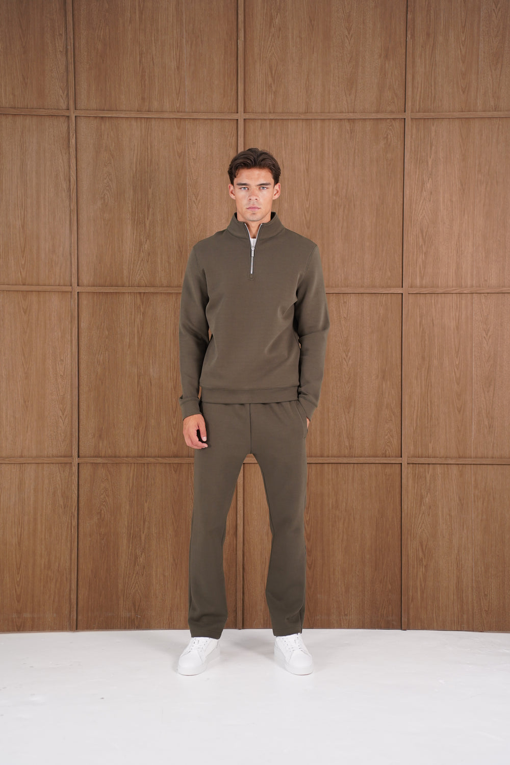 Capo Toby Straight Hem Jogger - Dark Olive