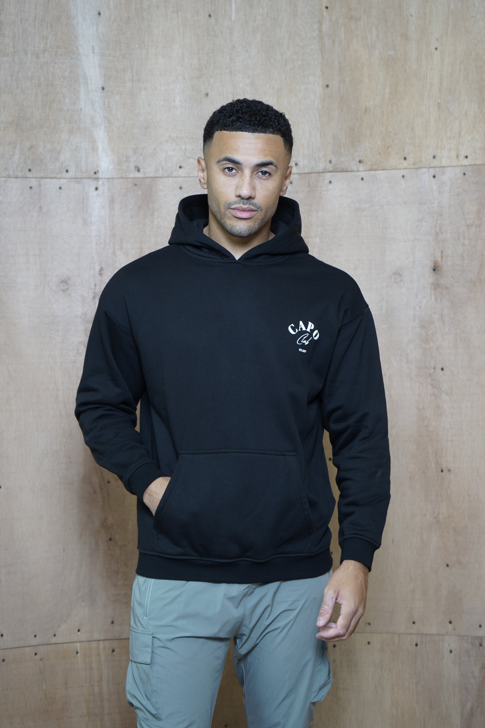 Capo Club – Lockerer Kapuzenpullover – Schwarz 