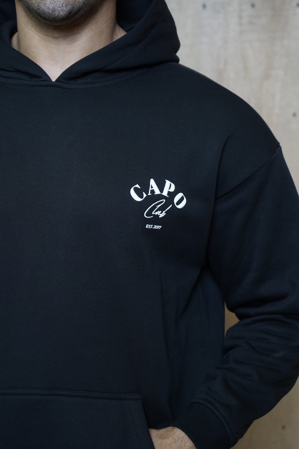 Capo Club – Lockerer Kapuzenpullover – Schwarz 
