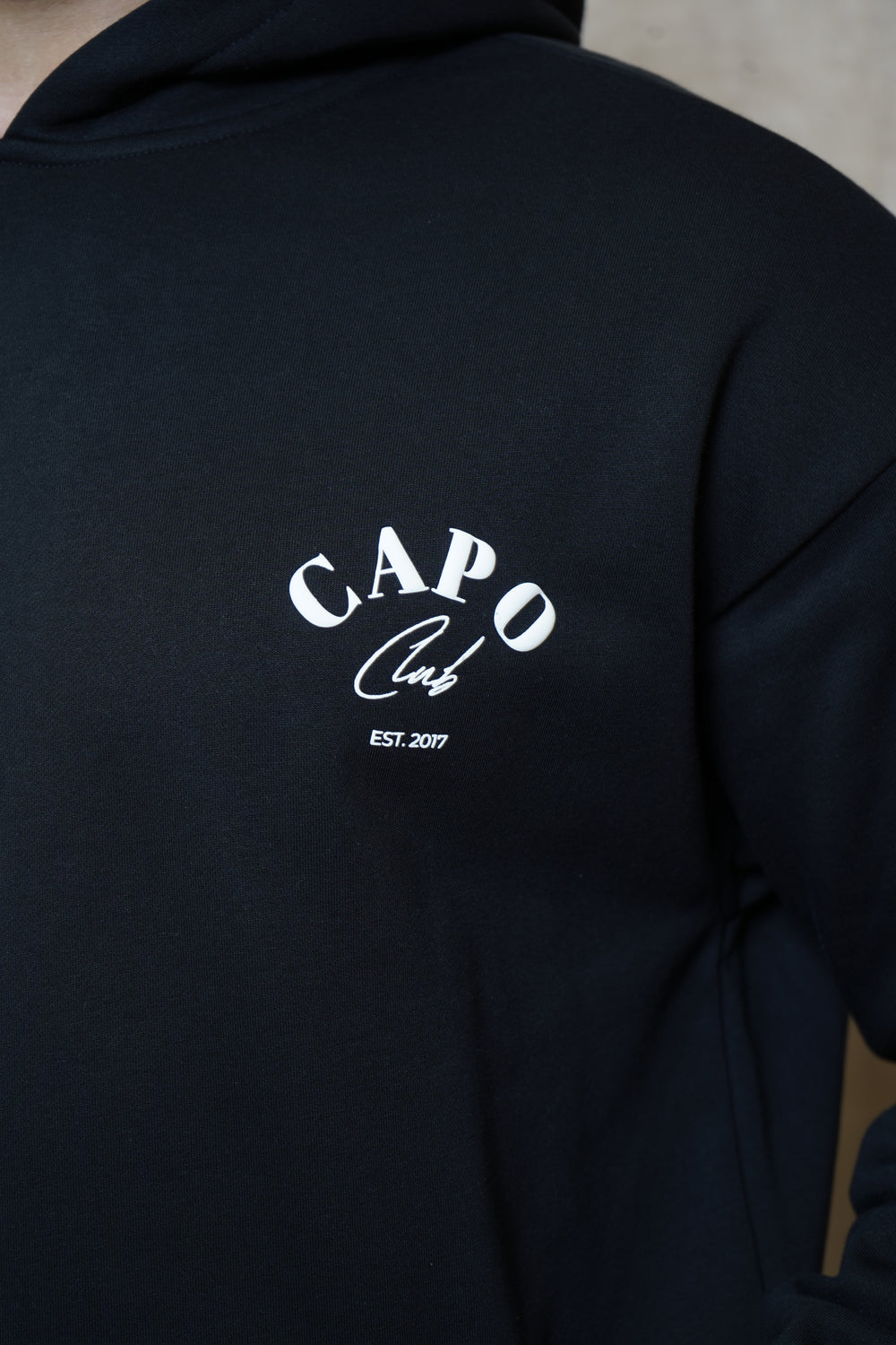 Capo Club – Lockerer Kapuzenpullover – Schwarz 