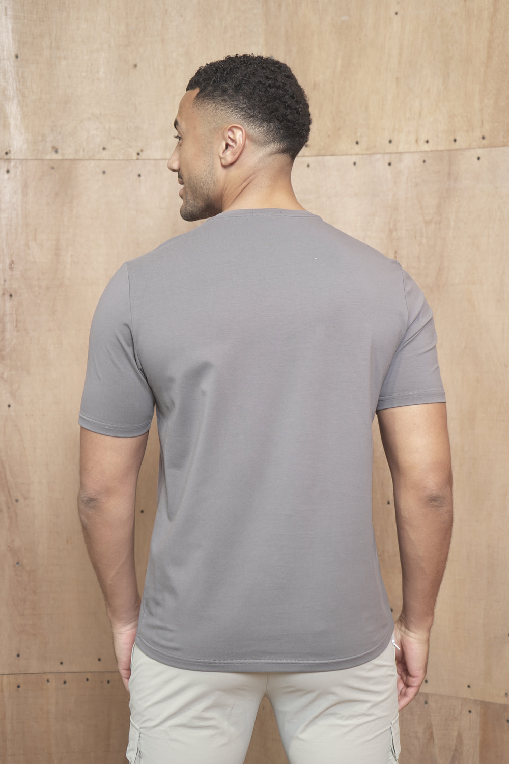 Capo Rundhals-T-Shirt aus Baumwolle für jeden Tag - Stein