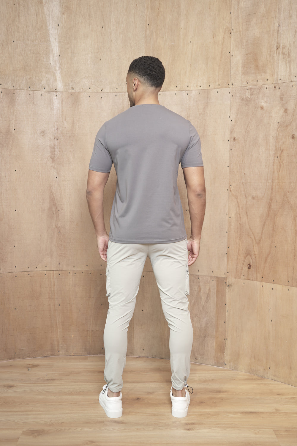 Capo Rundhals-T-Shirt aus Baumwolle für jeden Tag - Stein
