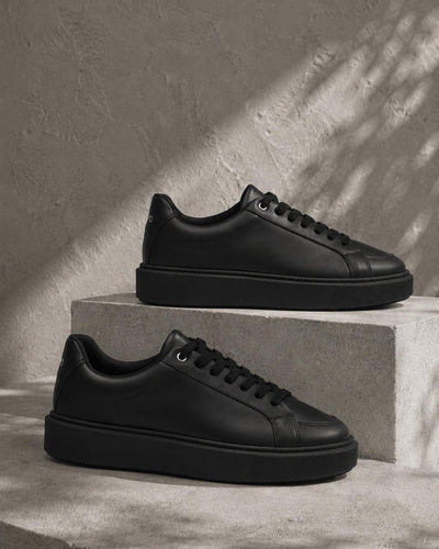 Capo ESSENTIAL Trainer - Black/Black