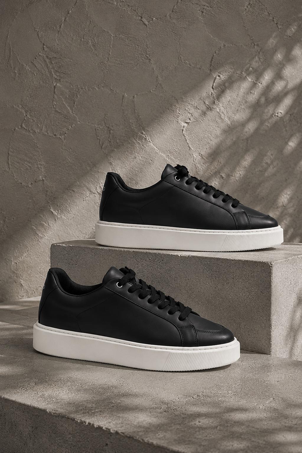 Capo ESSENTIAL Trainer - Black/White